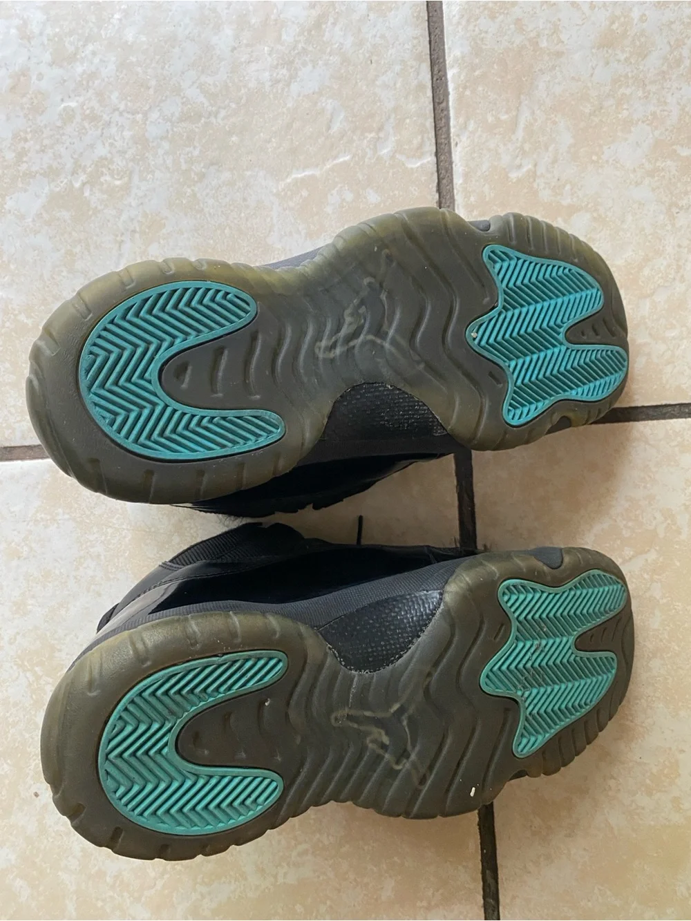 Nike Air Jordan 11 XI Retro 2013 Gamma Blue 378038-006 Size 7Y